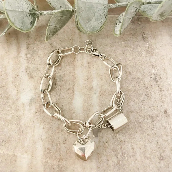 925 Sterling Silver Heart Link Bracelet Chunky Statement Bracelet Heart Charm - Picture 1 of 10